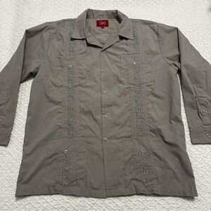 Maximos USA Yucatán Guayabera Lon Sleeve Grey Button Down Men’s Size Large